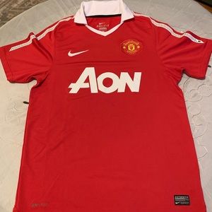 Manchester United mens’ jersey